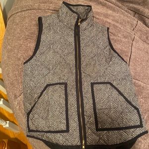 j crew herringbone print quilted puffer vest size small